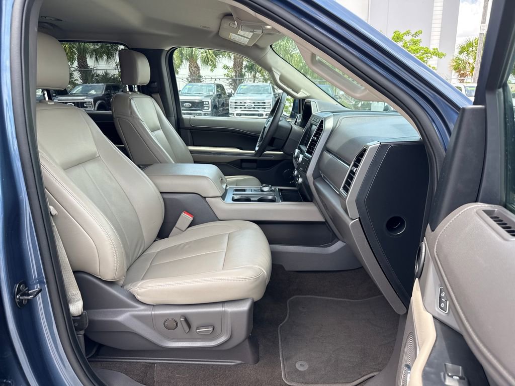 Used 2020 Ford Expedition XLT w/ Equipment Group 202A RWD image 25