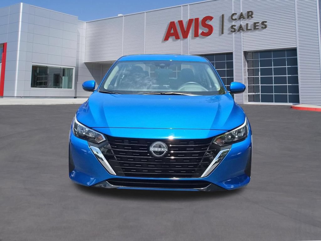 Used 2025 Nissan Sentra SV FWD image 2