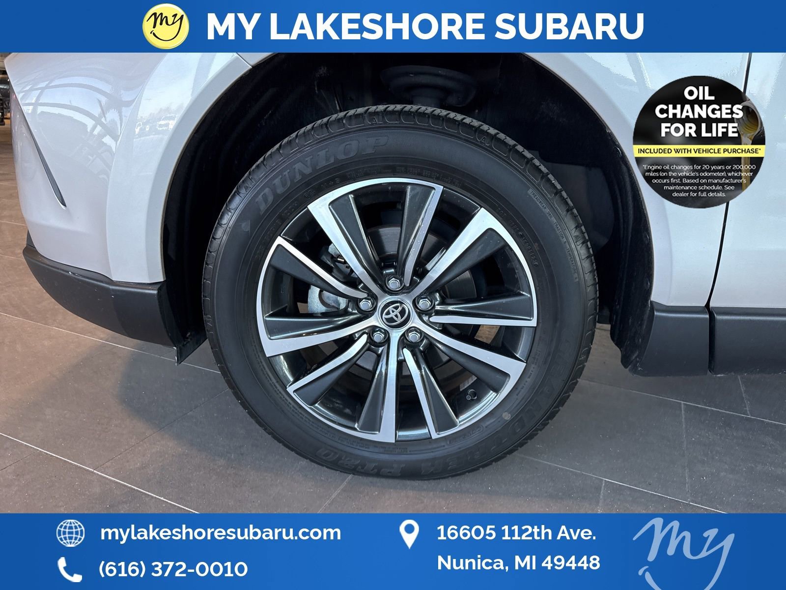 Used 2023 Toyota Venza LE image 27