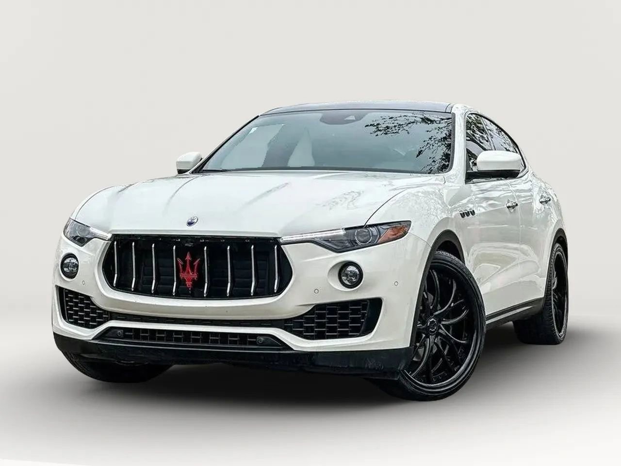 Used 2018 Maserati Levante AWD/4WD image 25