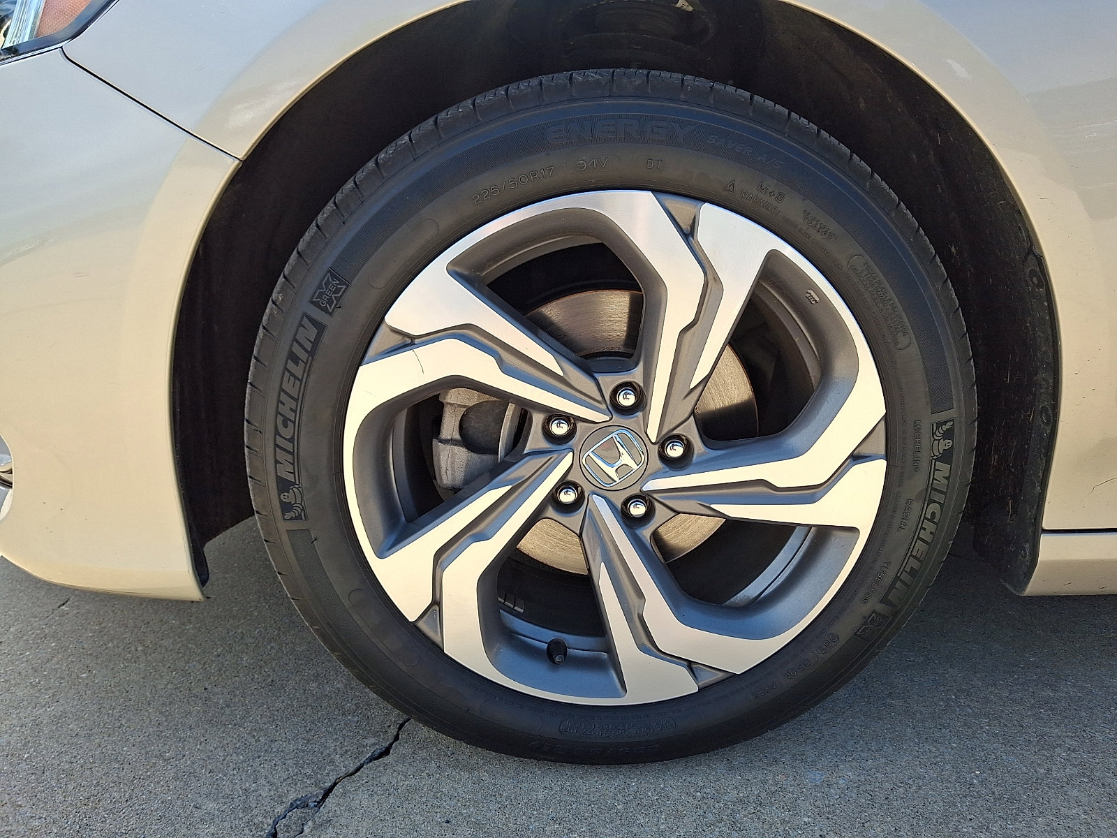 Used 2019 Honda Accord EX image 28