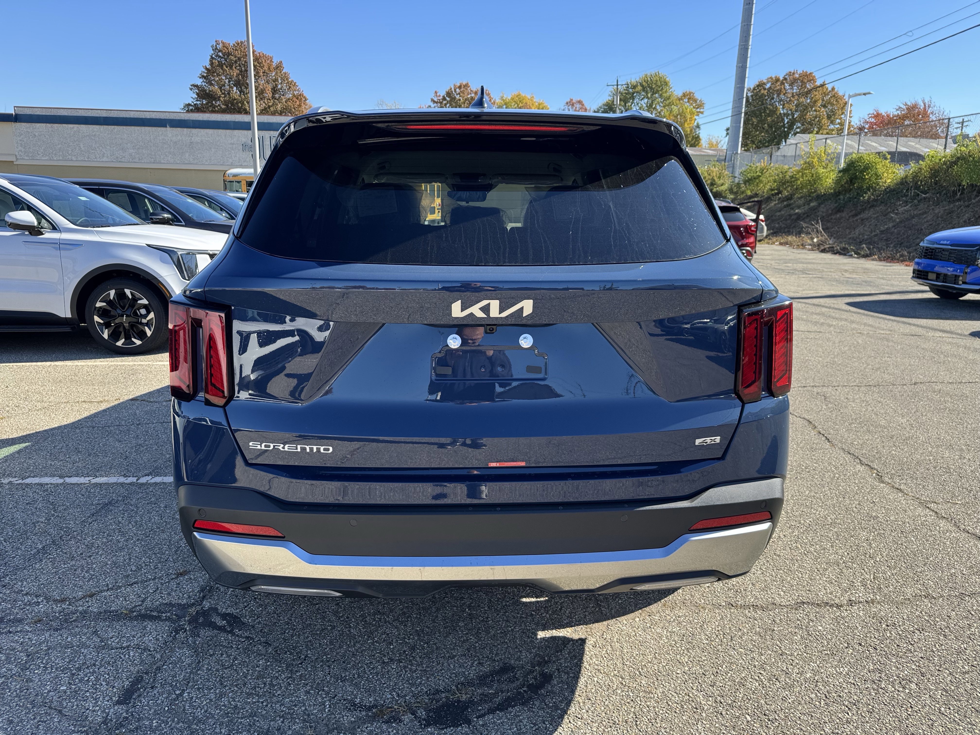 New 2026 Kia Sorento S image 4