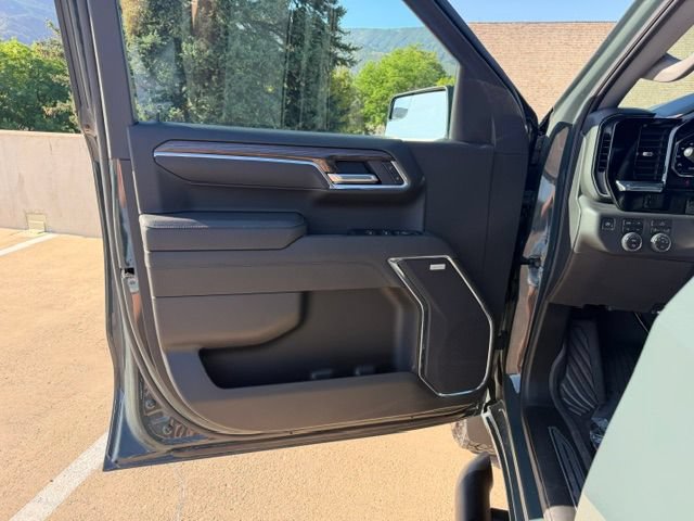 Used 2025 Chevrolet Silverado 1500 LT Trail Boss w/ Convenience Package II AWD/4WD image 10
