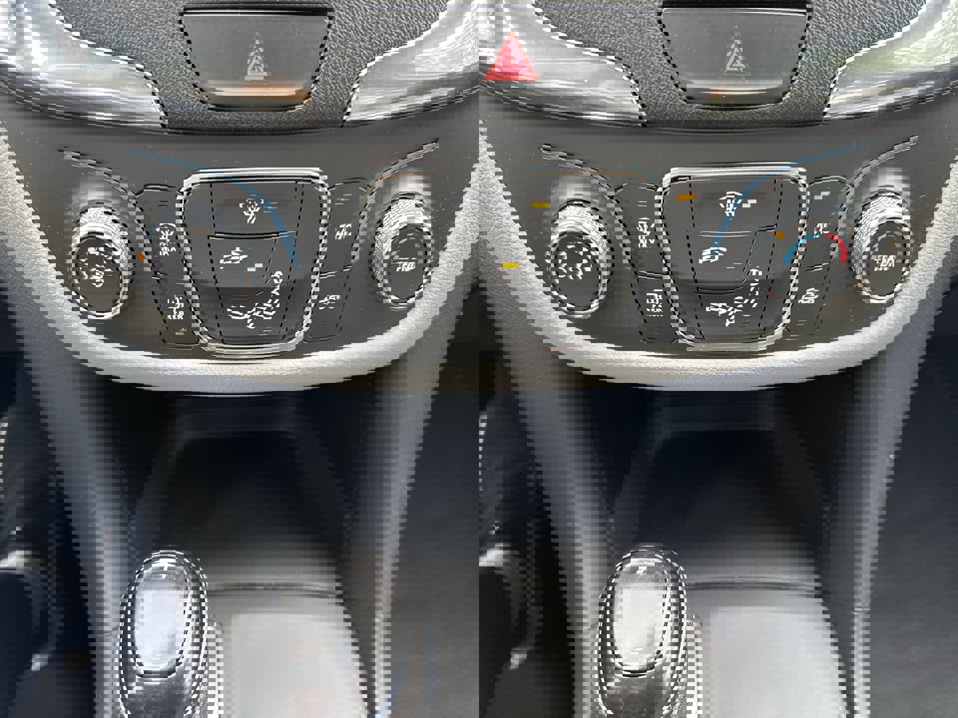 Used 2020 Chevrolet Equinox LS w/ LS Convenience Package image 17