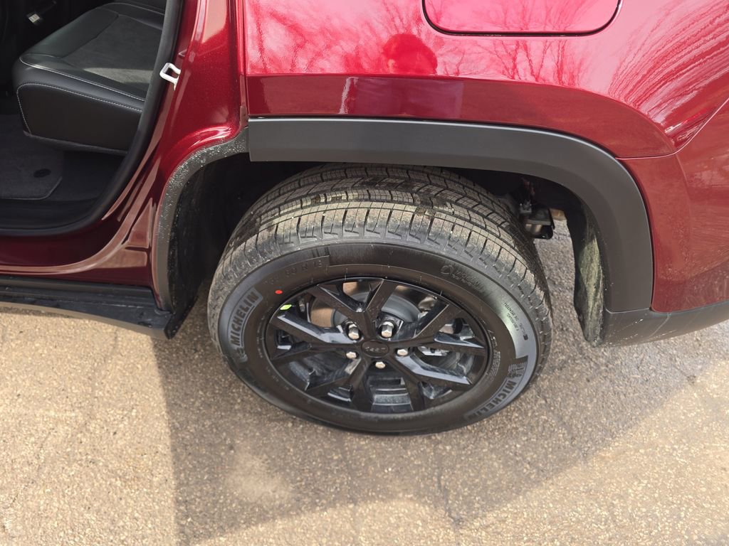 New 2026 Jeep Grand Cherokee Altitude image 25