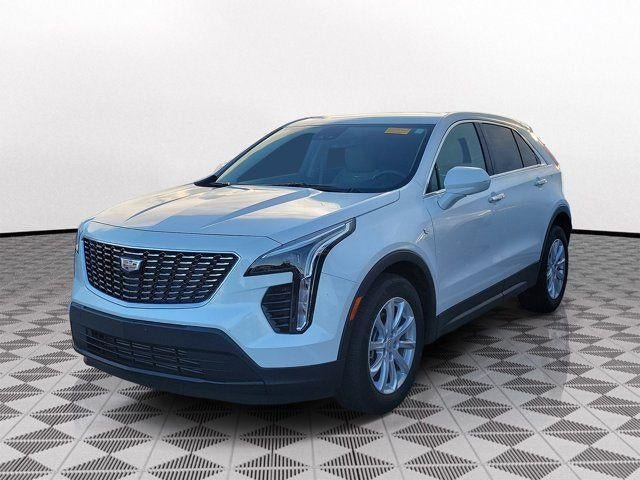 Certified 2022 Cadillac XT4 Luxury FWD image 3