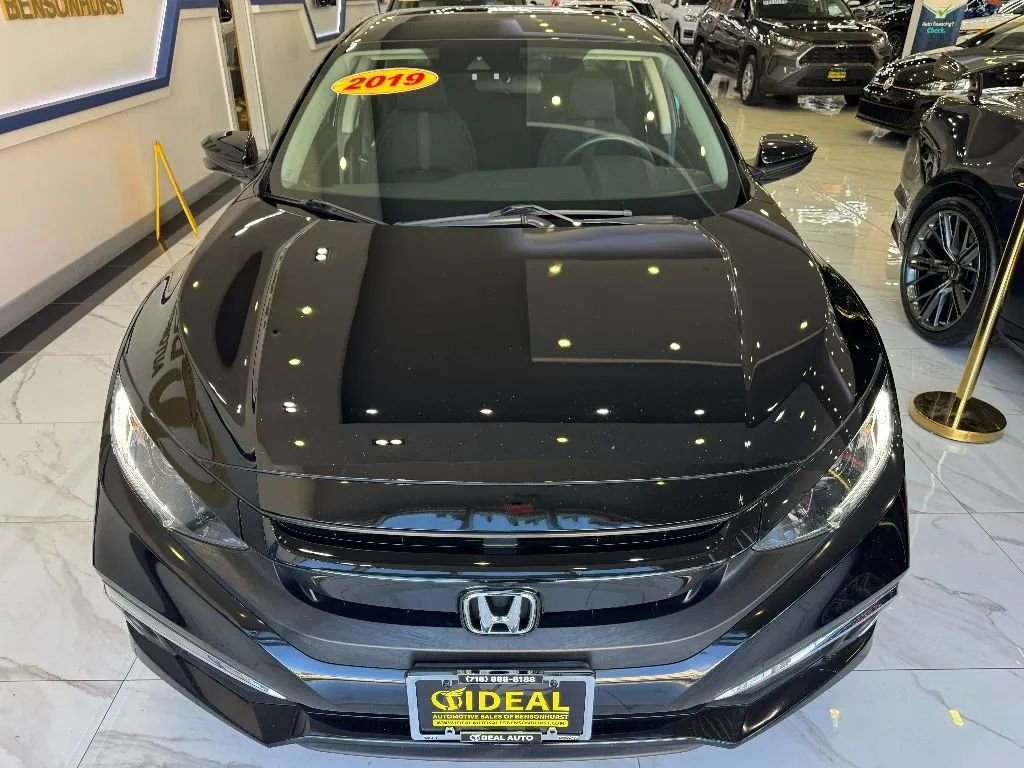 Used 2019 Honda Civic EX image 2