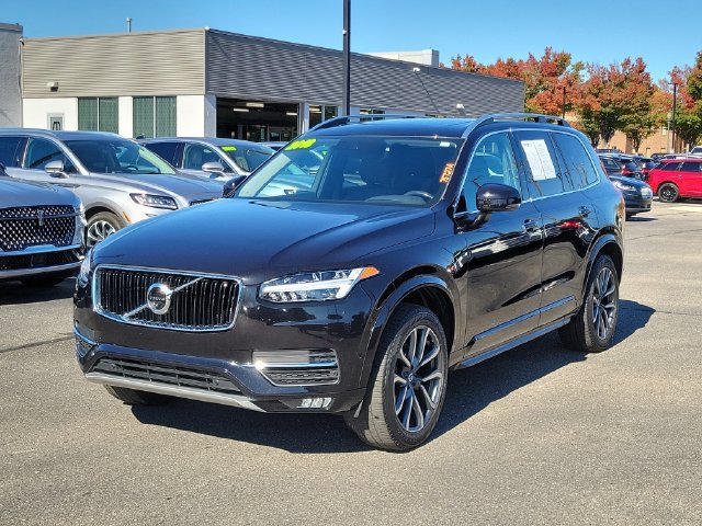 Used 2018 Volvo XC90 T5 Momentum w/ Convenience Package AWD/4WD image 2