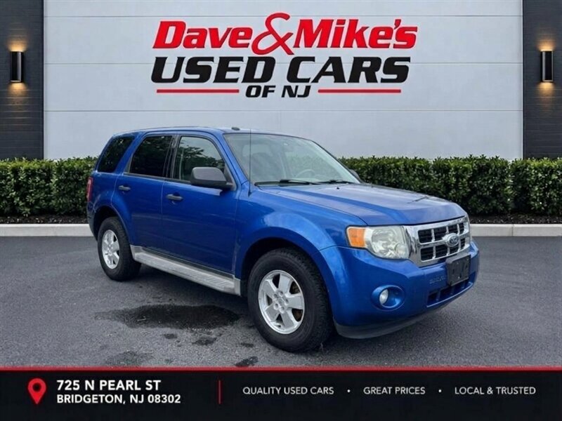 Used 2011 Ford Escape XLT w/ 202A Rapid Spec Order Code FWD image 1