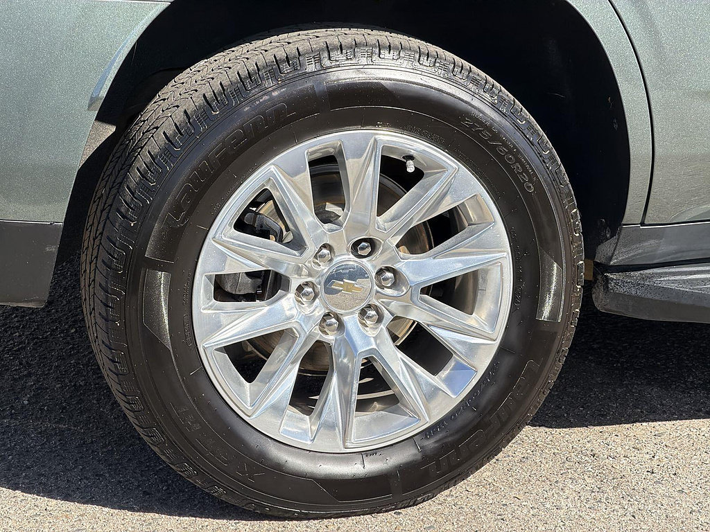Used 2024 Chevrolet Tahoe Premier RWD image 32