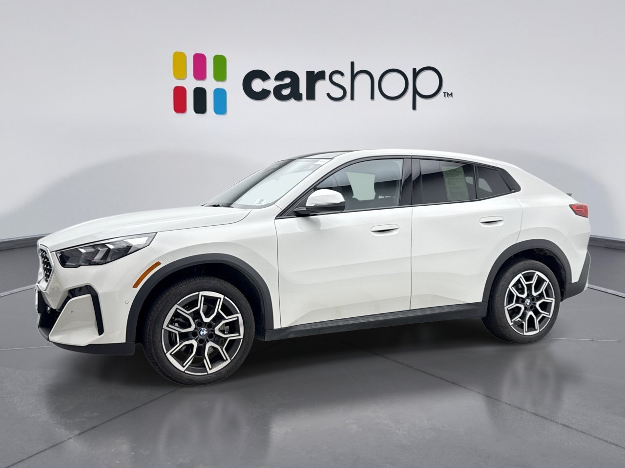 Used 2026 BMW X2 xDrive28i AWD/4WD image 1