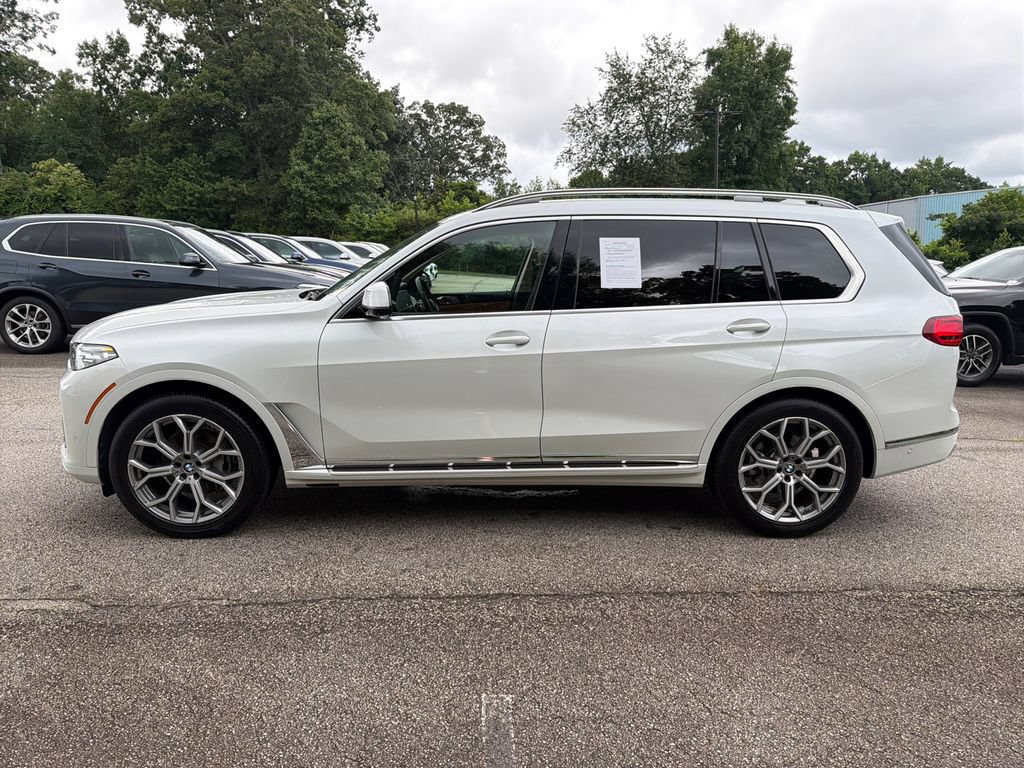Used 2022 BMW X7 xDrive40i w/ Premium Package AWD/4WD image 4