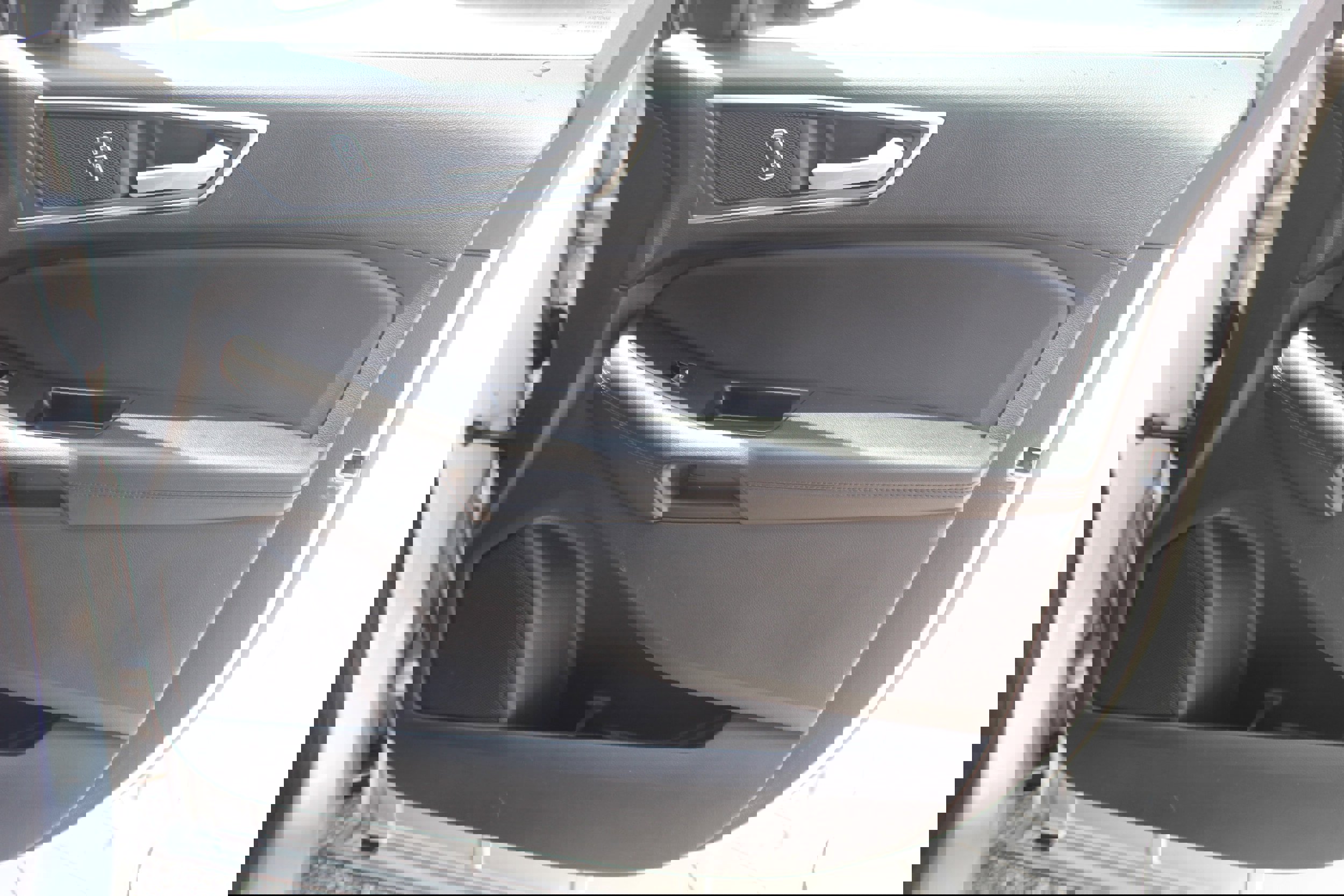 Used 2016 Ford Edge SEL w/ Equipment Group 201A image 23