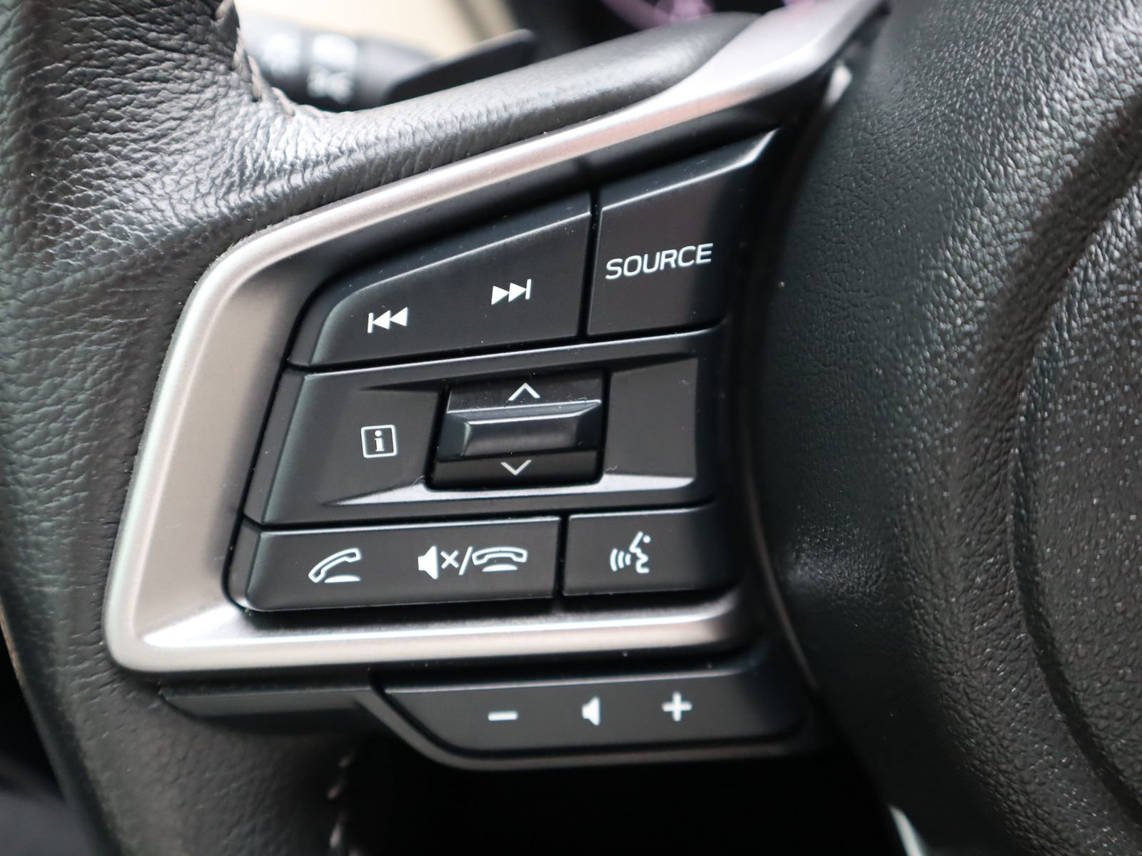 Used 2024 Subaru Outback Limited AWD/4WD image 37