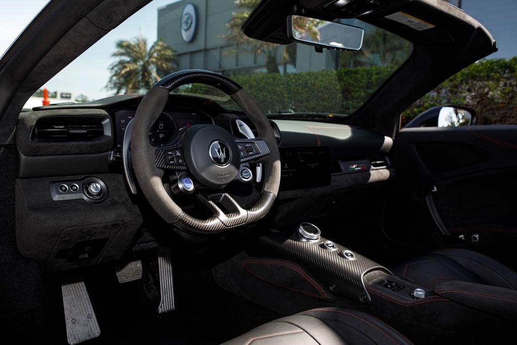 Used 2023 Maserati MC20 Spyder image 19