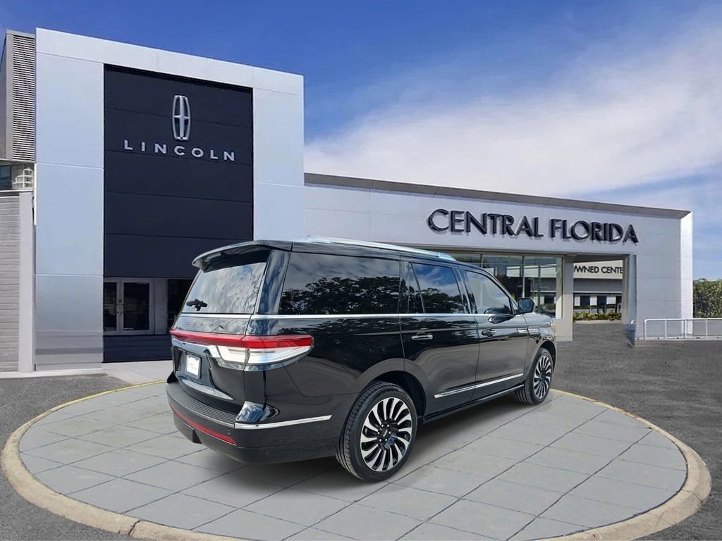 Used 2023 Lincoln Navigator Black Label image 2