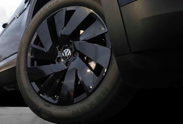 New 2026 Volkswagen Atlas Cross Sport SE image 3