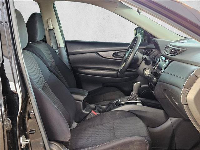 Used 2019 Nissan Rogue S FWD image 16