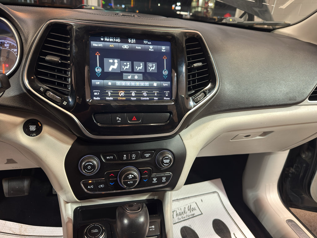 Used 2019 Jeep Cherokee Limited AWD/4WD image 19