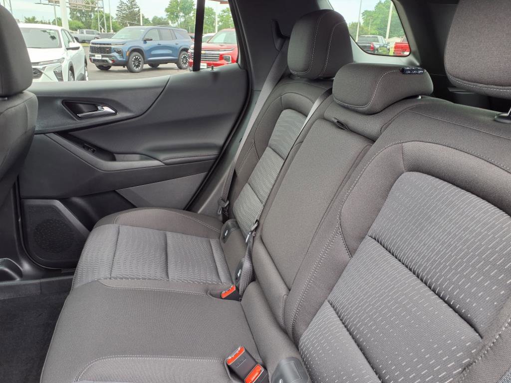 New 2026 Chevrolet Equinox LT image 13