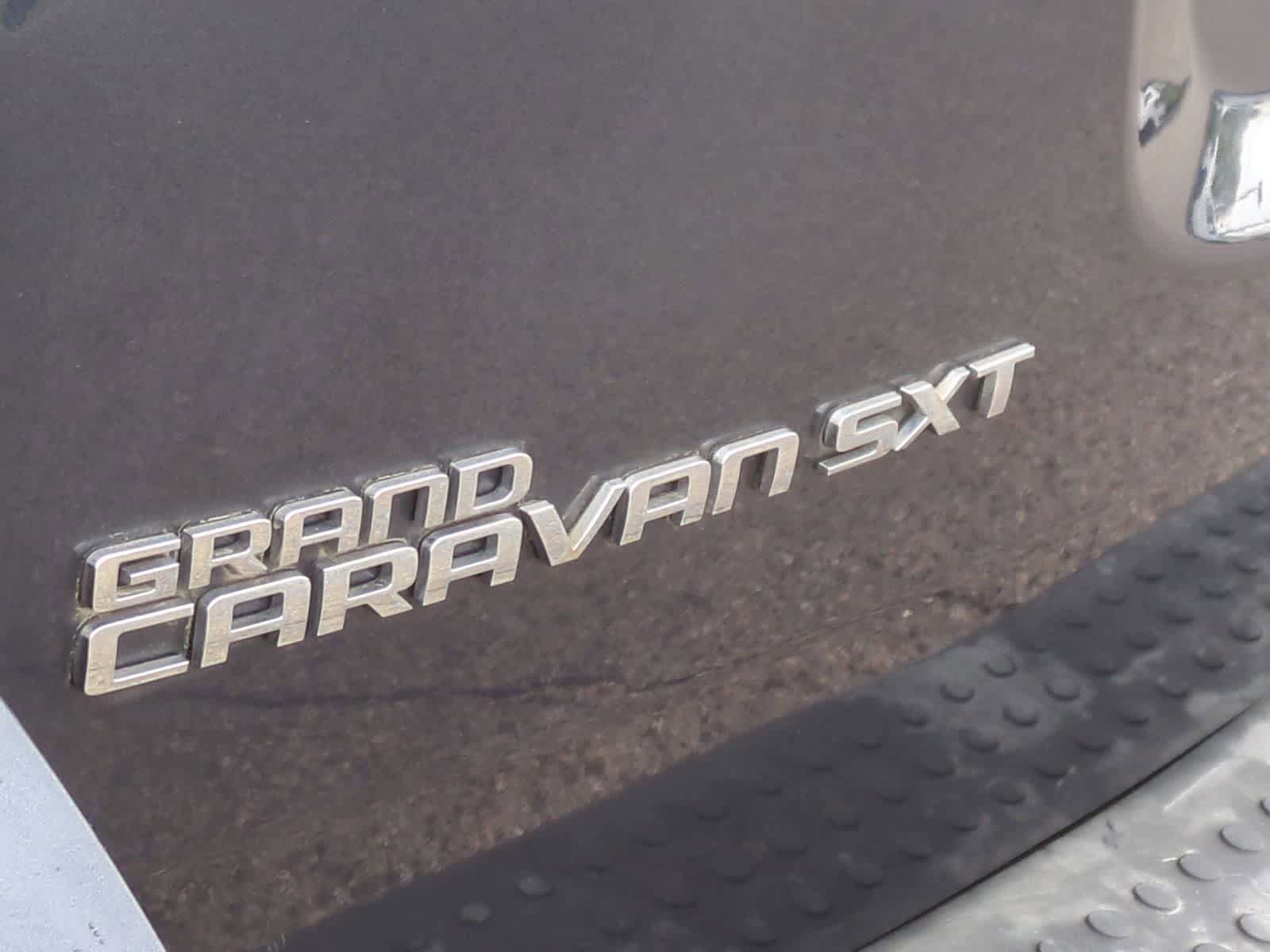 Used 2008 Dodge Grand Caravan SXT FWD image 13