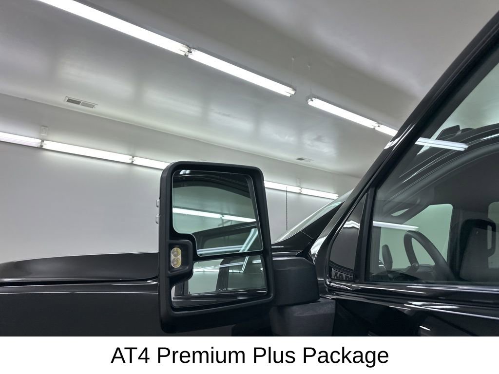 Used 2025 GMC Sierra 2500 AT4 w/ AT4 Premium Plus Package image 18