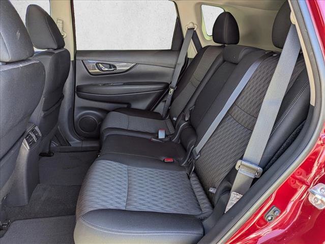 Used 2018 Nissan Rogue SV image 17