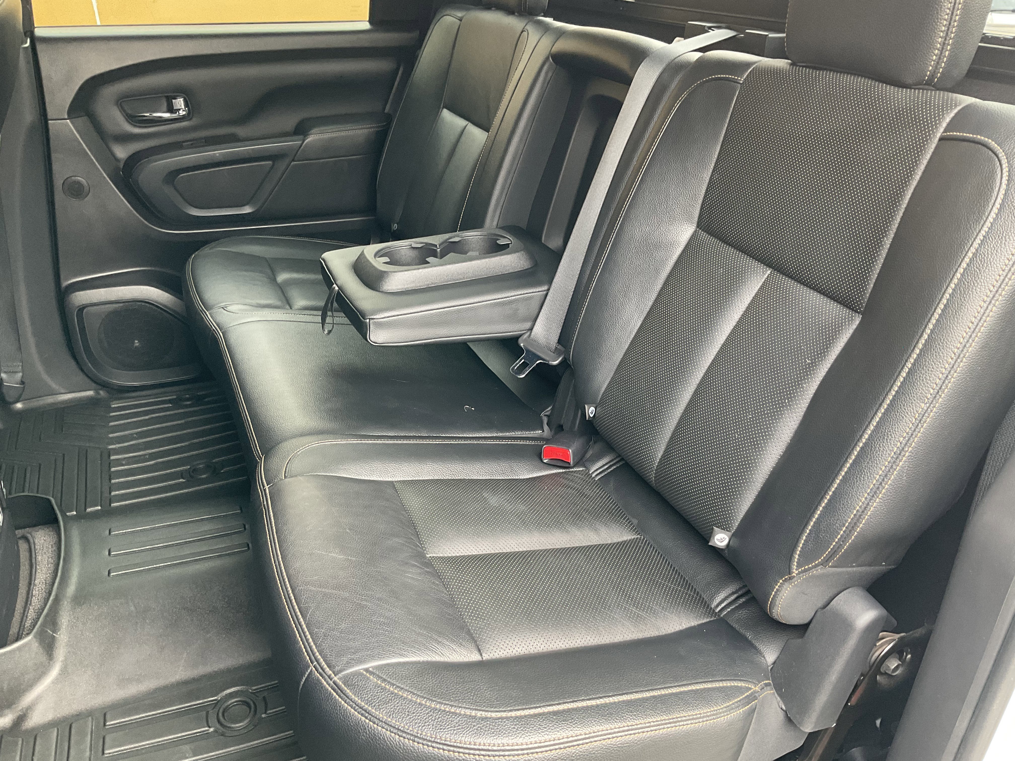 Used 2019 Nissan Titan SL w/ Midnight Edition image 41