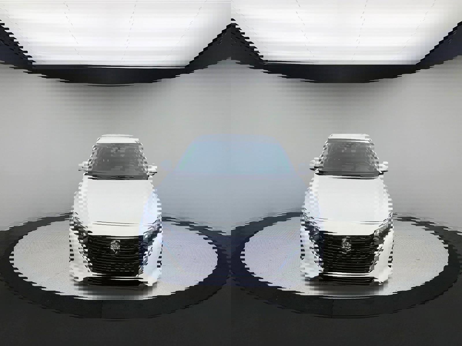 Used 2025 Nissan Sentra SV image 3