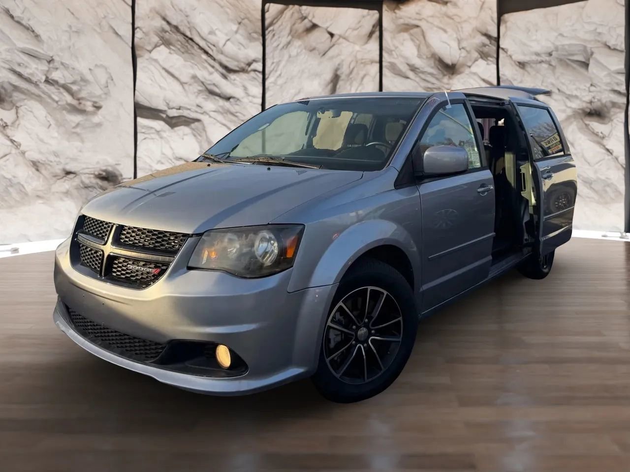 Used 2015 Dodge Grand Caravan SXT w/ Blacktop Package image 18