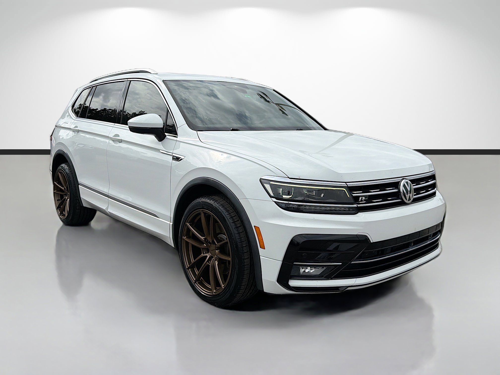 Used 2019 Volkswagen Tiguan SEL Premium AWD/4WD image 1