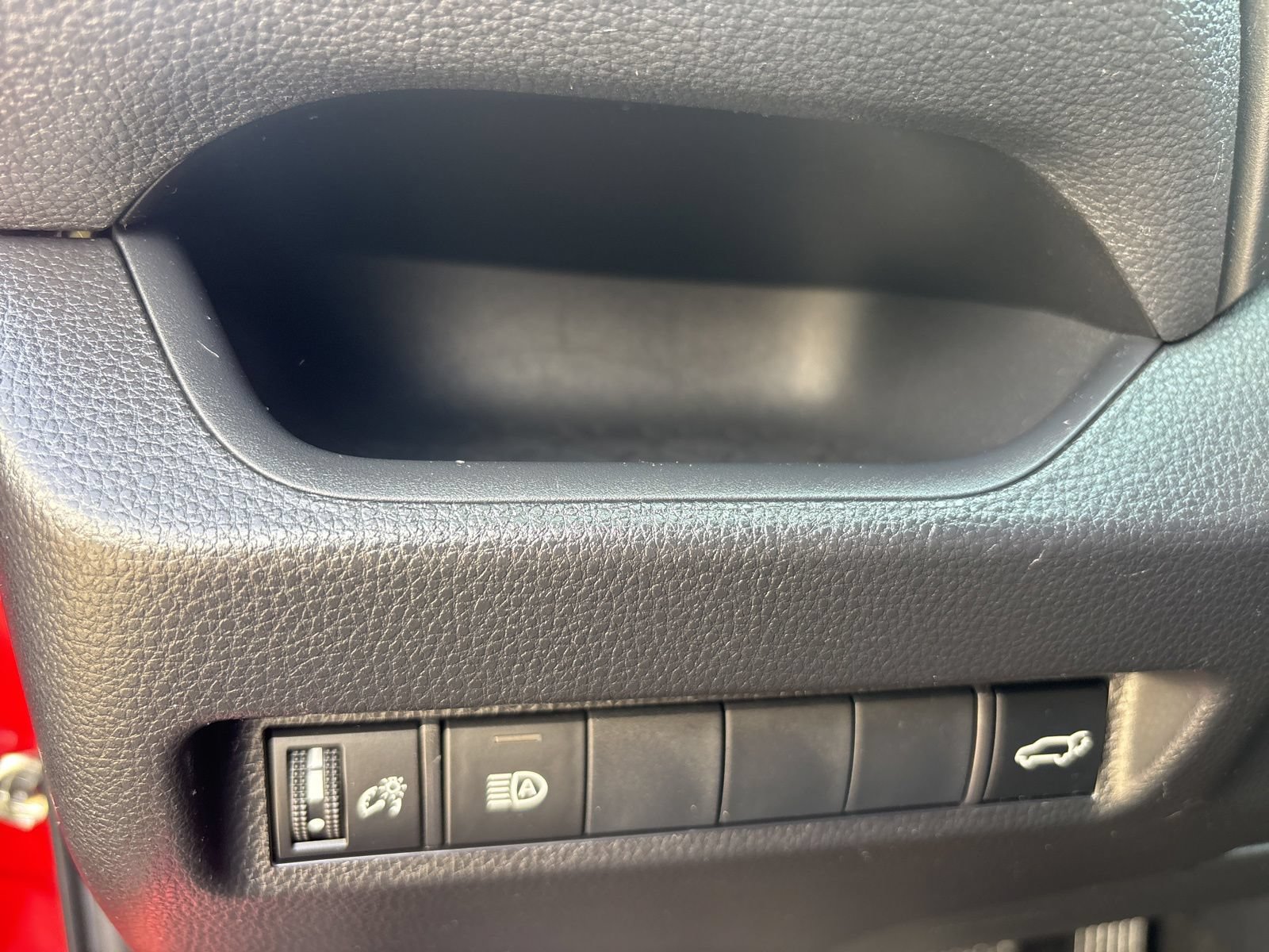 Used 2022 Toyota RAV4 SE AWD/4WD image 17