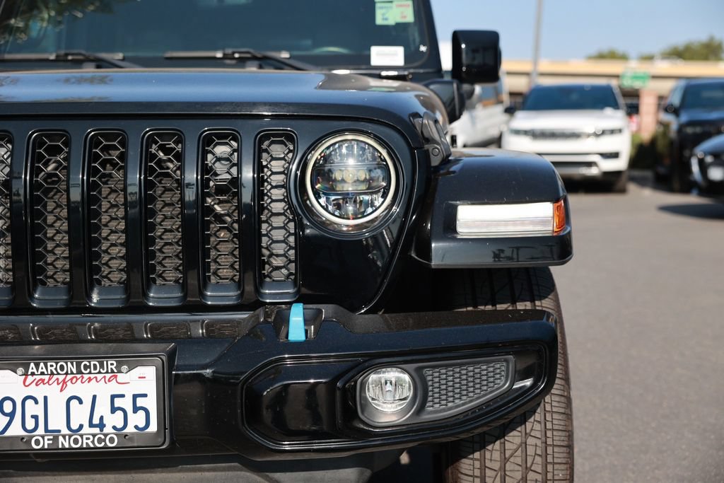 Used 2023 Jeep Wrangler Unlimited Sahara AWD/4WD image 5