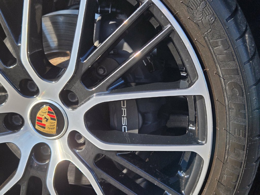 Used 2022 Porsche Panamera Platinum Edition RWD image 10