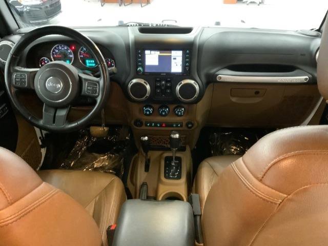 Used 2017 Jeep Wrangler Unlimited Rubicon w/ Connectivity Group image 7