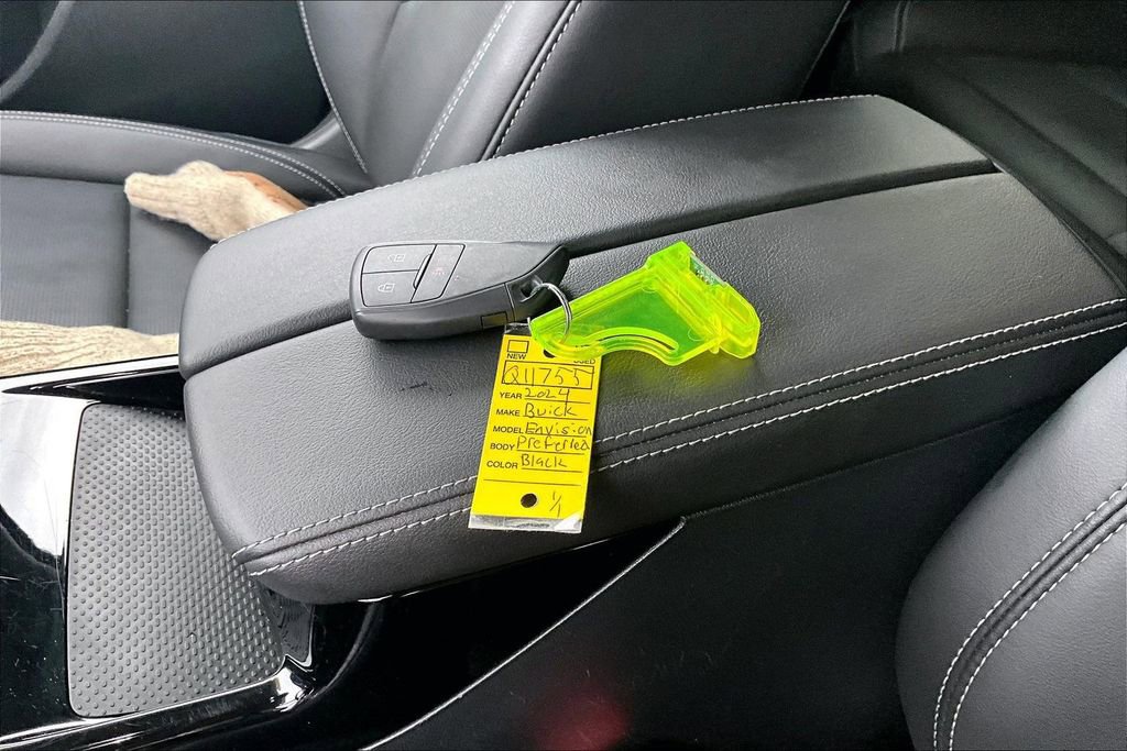 Used 2024 Buick Envision Preferred image 34