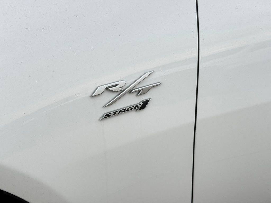 Used 2025 Dodge Charger R/T w/ Plus Group image 9