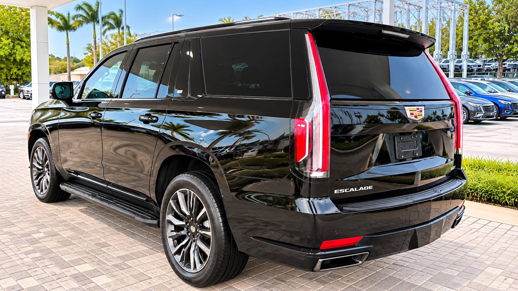 Certified 2023 Cadillac Escalade ESV Sport RWD image 3