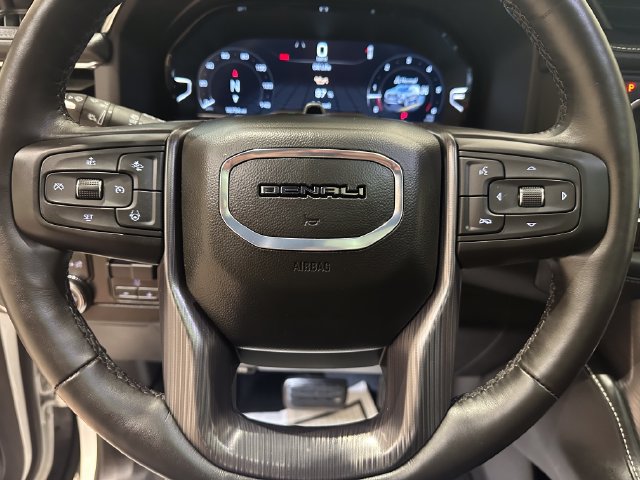 Used 2024 GMC Yukon XL Denali Ultimate AWD/4WD image 12