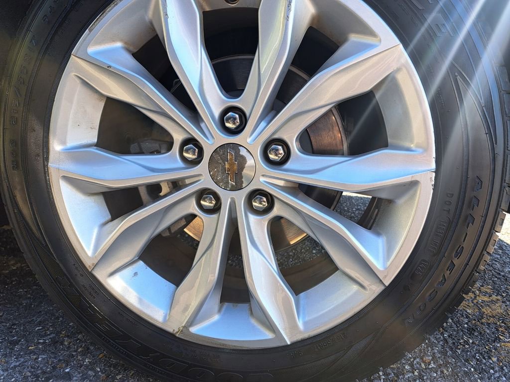 Used 2025 Chevrolet Malibu LT image 25