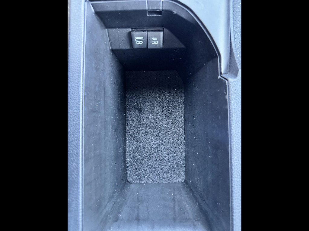 Used 2023 Toyota Camry SE w/ Cold Weather Package image 21