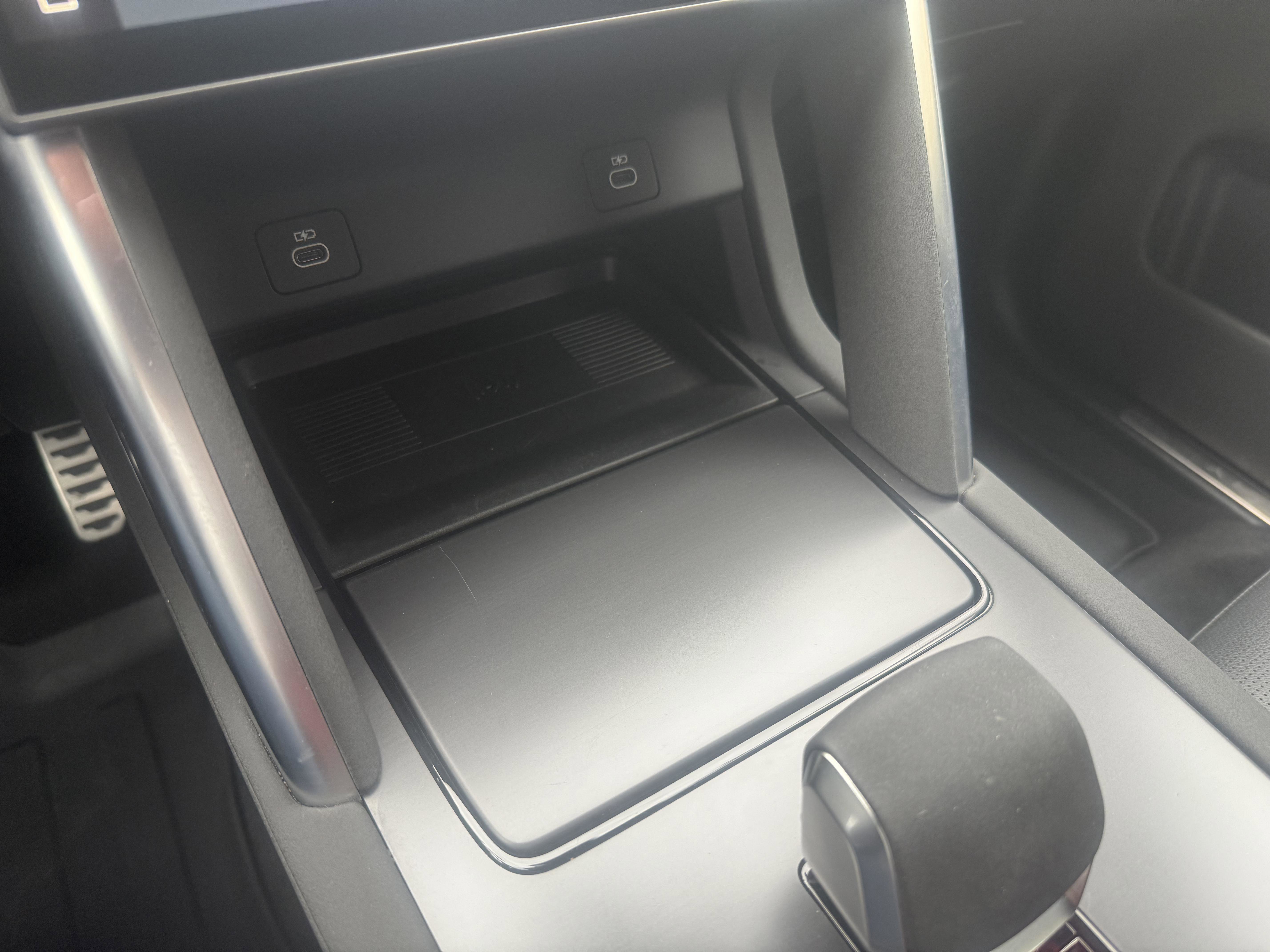 Used 2025 Land Rover Discovery Sport Dynamic SE image 26