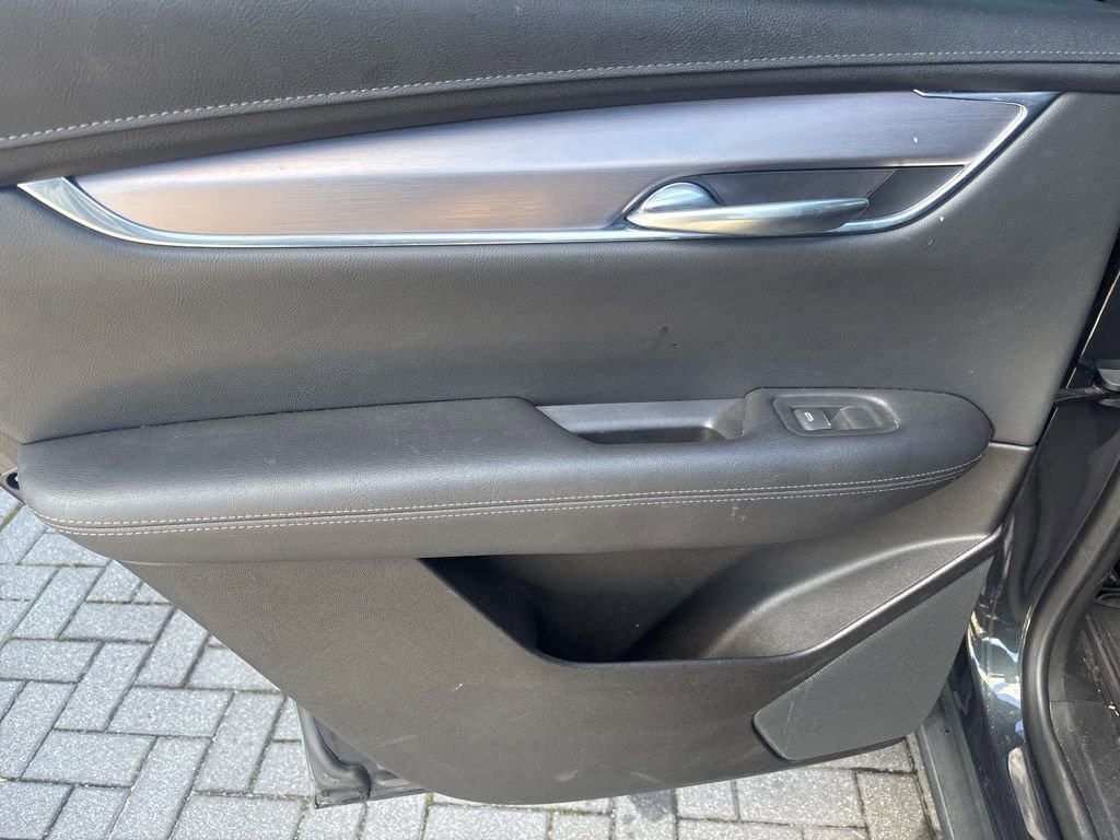 Used 2023 Cadillac XT5 Luxury image 23