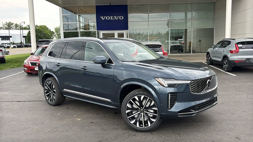 New 2026 Volvo XC90 B5 Plus AWD/4WD image 2