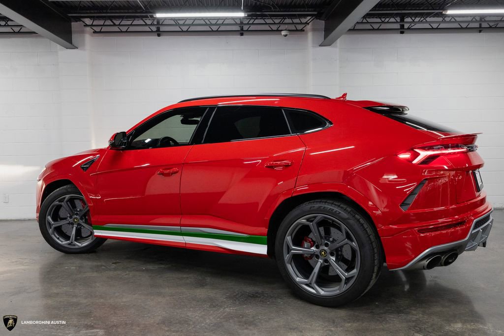 Used 2022 Lamborghini Urus image 10