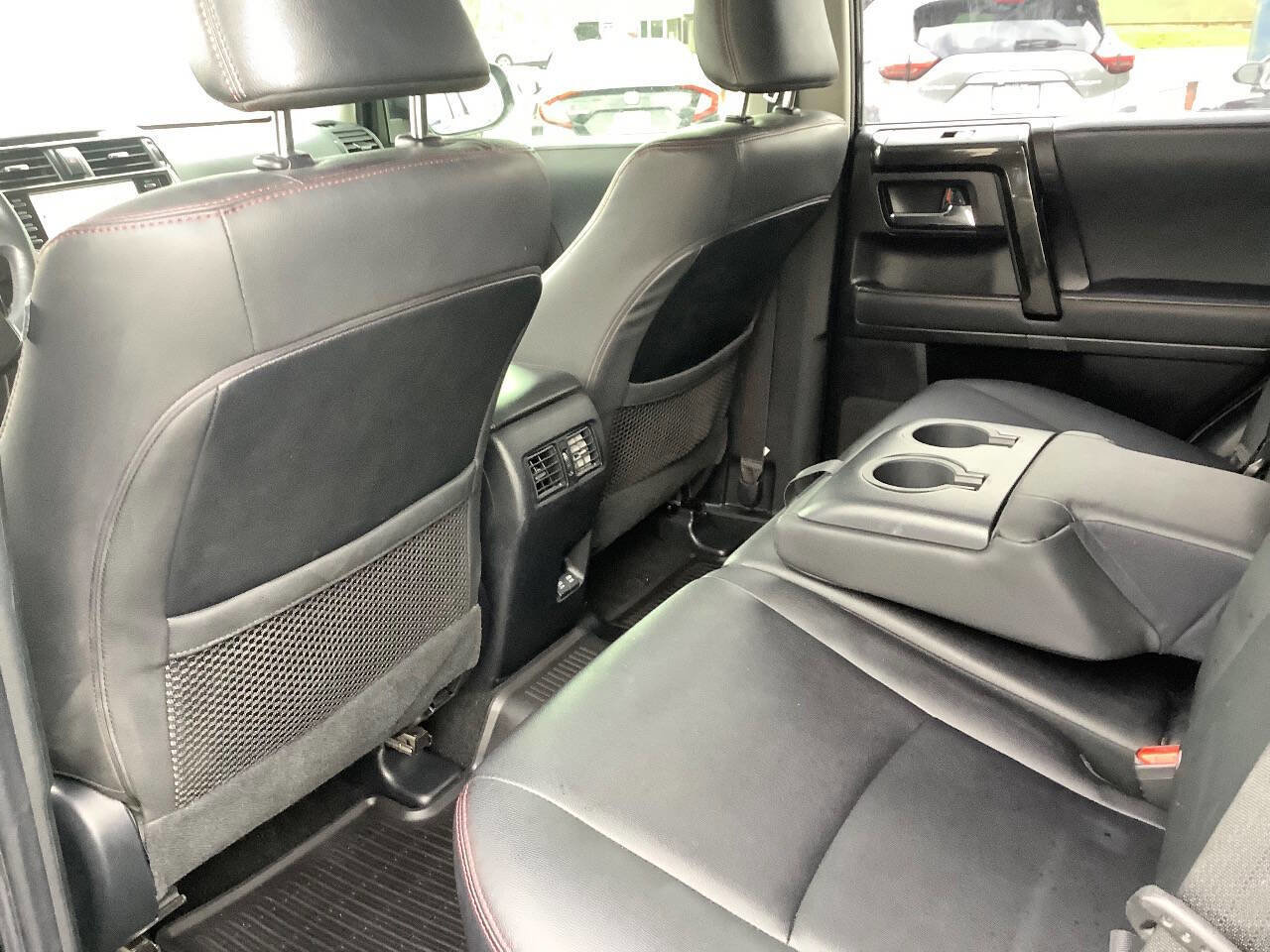 Used 2021 Toyota 4Runner Venture w/ Moonroof Package AWD/4WD image 32