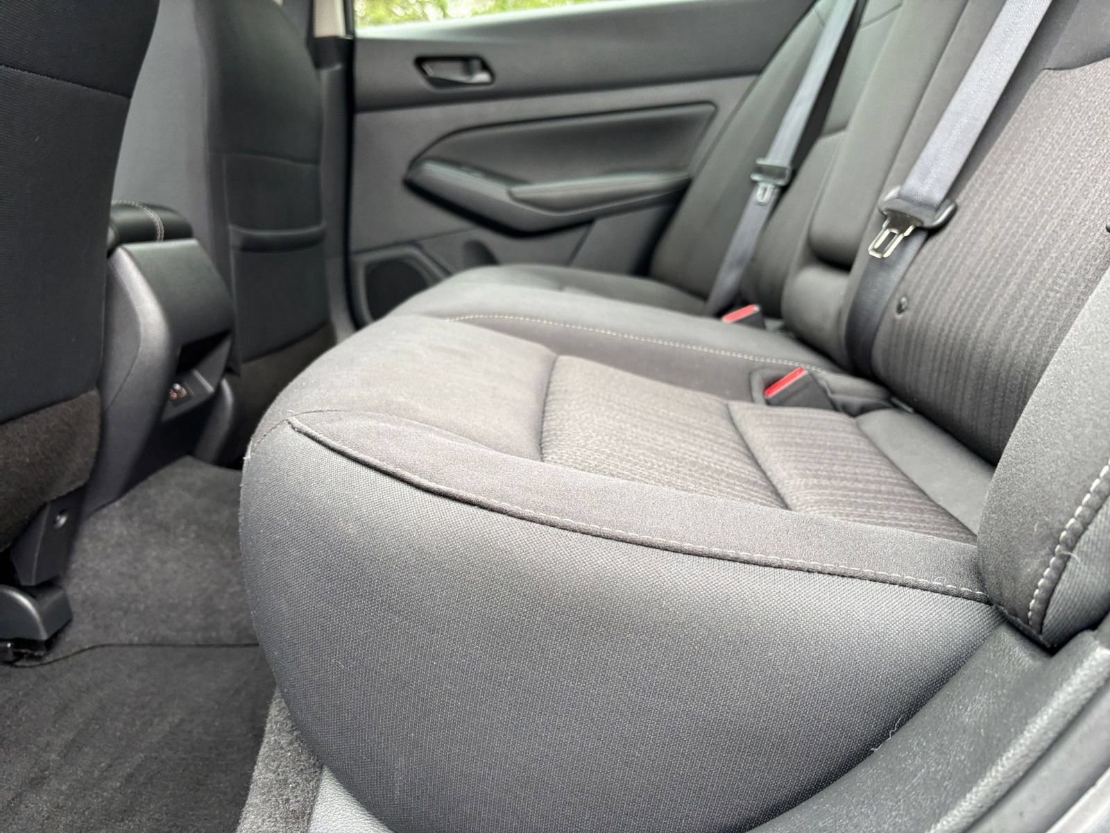 Used 2025 Nissan Altima 2.5 SV FWD image 27