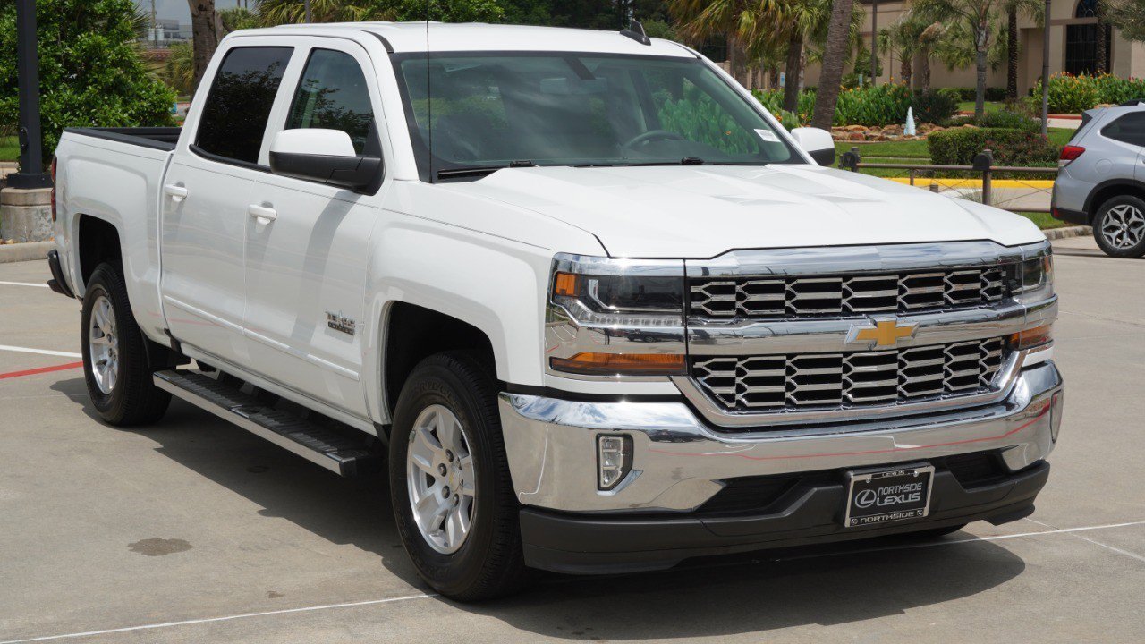 Used 2018 Chevrolet Silverado 1500 LT w/ Texas Edition RWD image 3