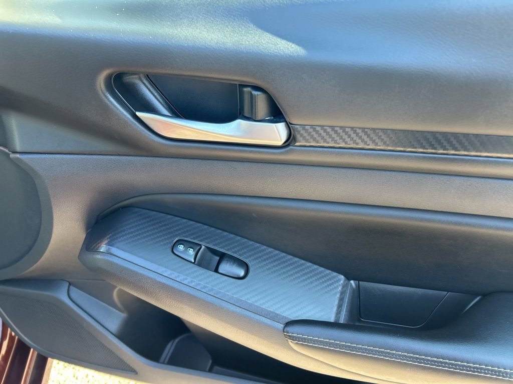 Used 2024 Nissan Altima 2.5 SV image 26