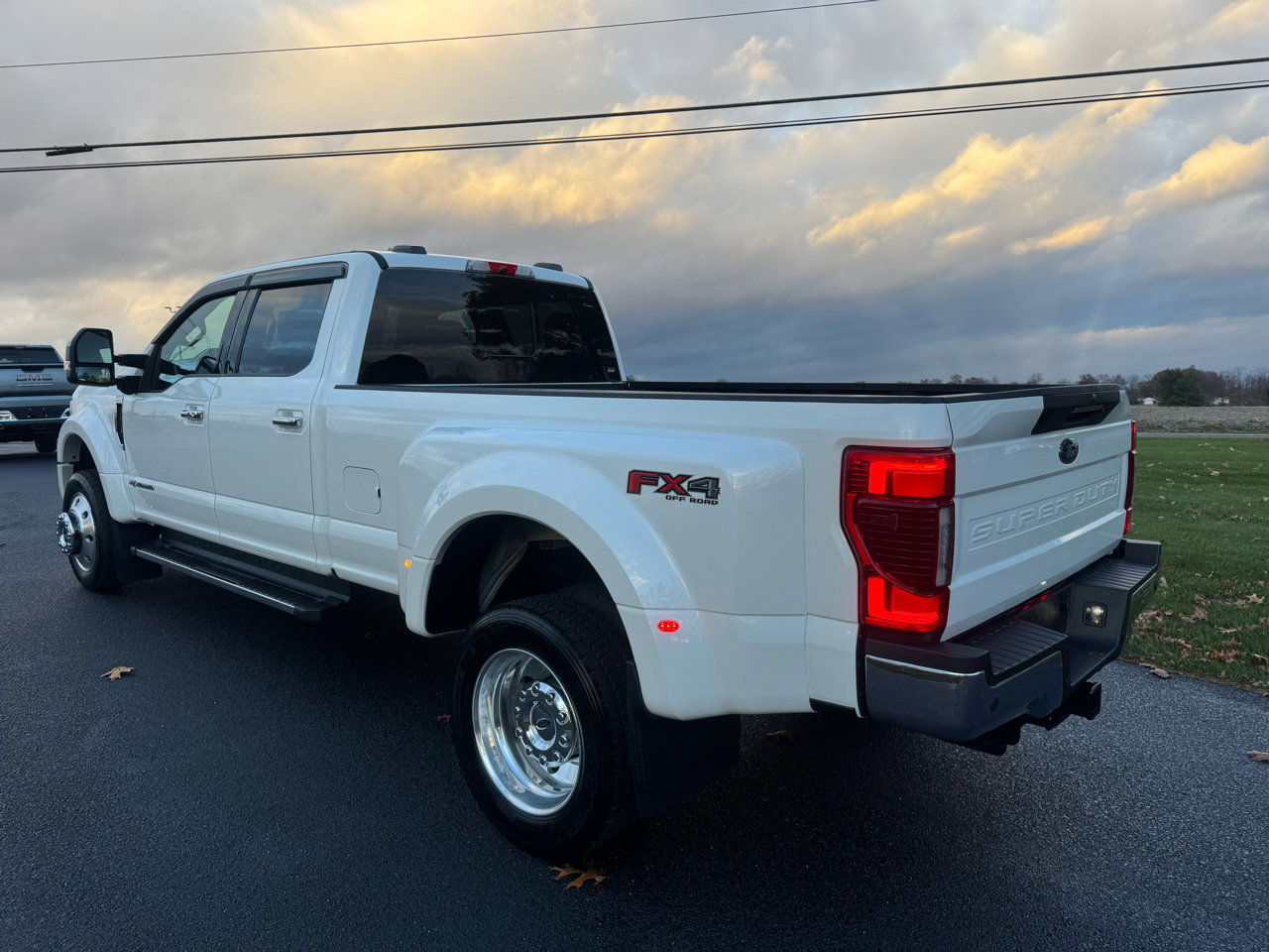 Used 2022 Ford F450 Lariat w/ Lariat Ultimate Package image 13